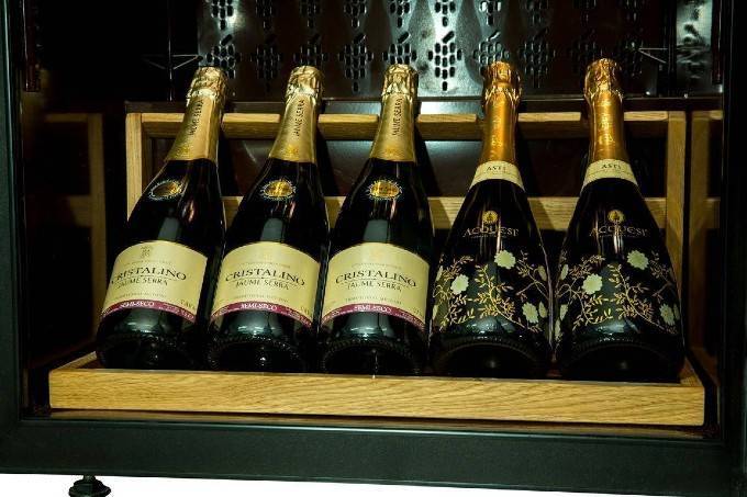 Как выбрать винный шкаф?